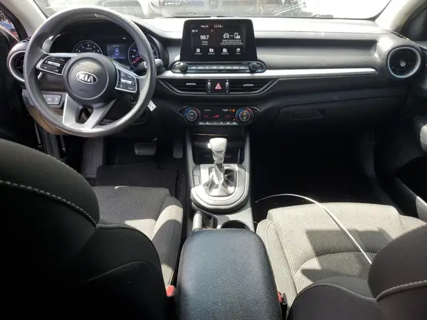 3KPF24AD7KE106453 2019 KIA FORTE - Image 8