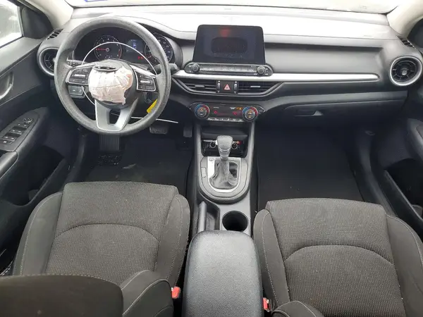 3KPF24AD7KE106517 2019 KIA FORTE - Image 8