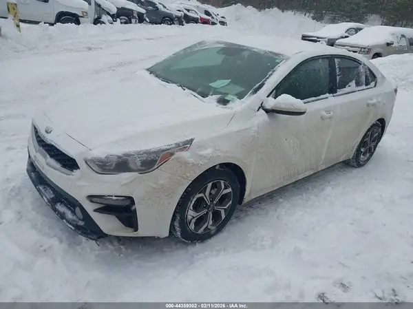 3KPF24AD7KE106615 2019 KIA FORTE - Image 2