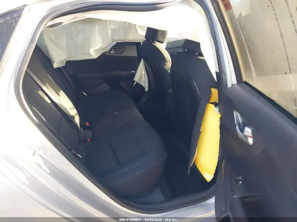 3KPF24AD7KE109692 2019 KIA FORTE - Image 8