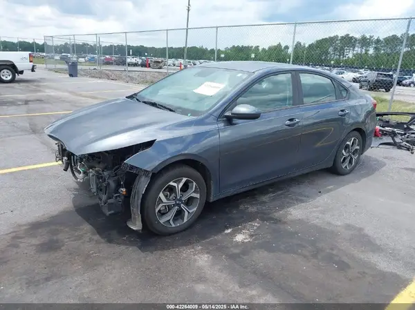 3KPF24AD7KE110759 2019 KIA FORTE - Image 2