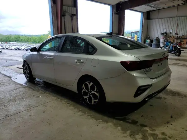3KPF24AD7KE113676 2019 KIA FORTE - Image 2