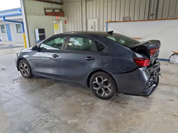 3KPF24AD7KE116058 2019 KIA FORTE - Image 2