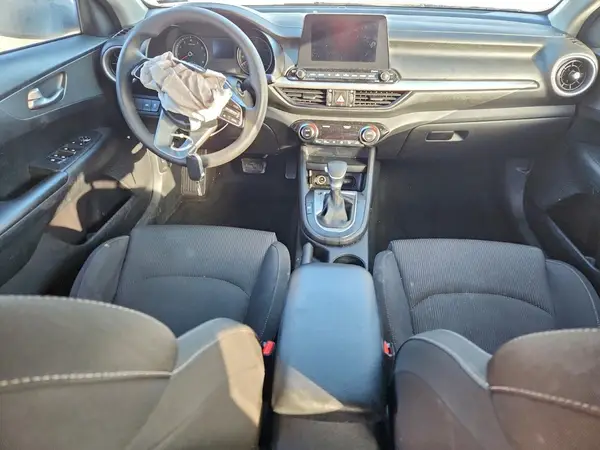 3KPF24AD7KE116187 2019 KIA FORTE - Image 8
