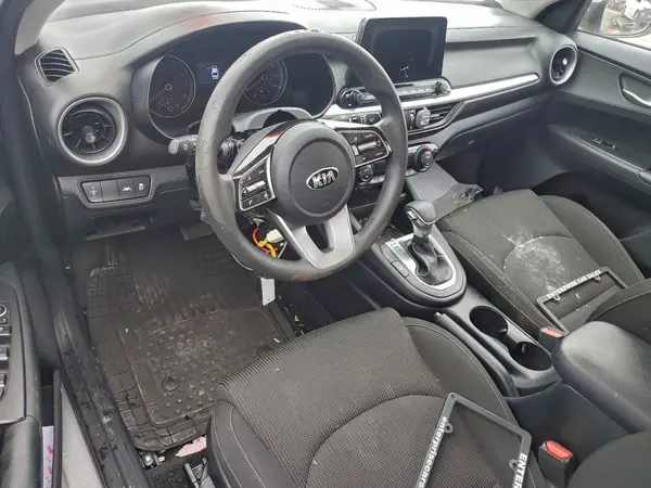3KPF24AD7KE117808 2019 KIA FORTE - Image 8