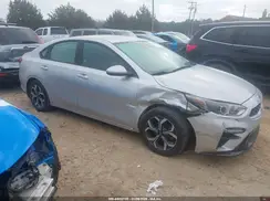 3KPF24AD7KE117890 2019 KIA FORTE
