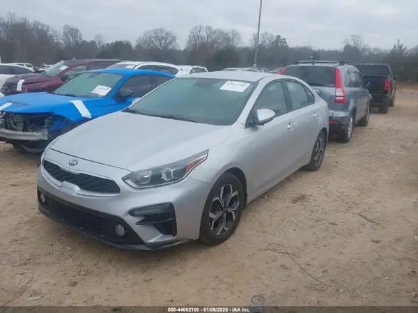 3KPF24AD7KE117890 2019 KIA FORTE - Image 2