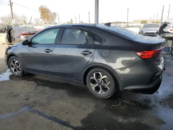3KPF24AD7KE119817 2019 KIA FORTE - Image 2