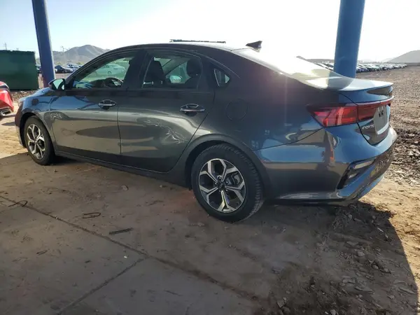 3KPF24AD7KE120188 2019 KIA FORTE - Image 2