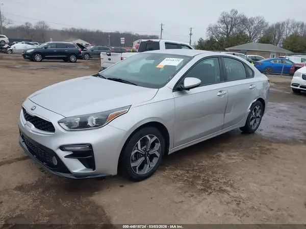 3KPF24AD7KE120711 2019 KIA FORTE - Image 2