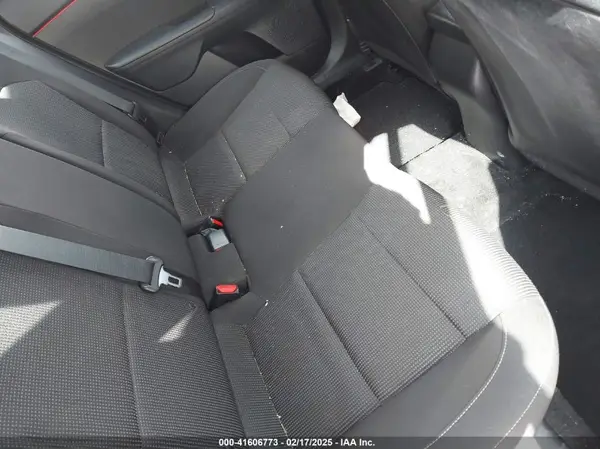 3KPF24AD7KE124502 2019 KIA FORTE - Image 8