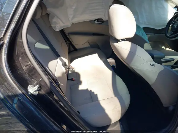 3KPF24AD7KE131630 2019 KIA FORTE - Image 8