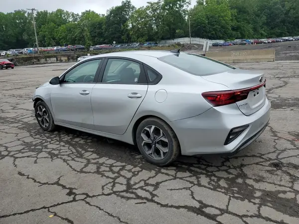 3KPF24AD7KE132339 2019 KIA FORTE - Image 2