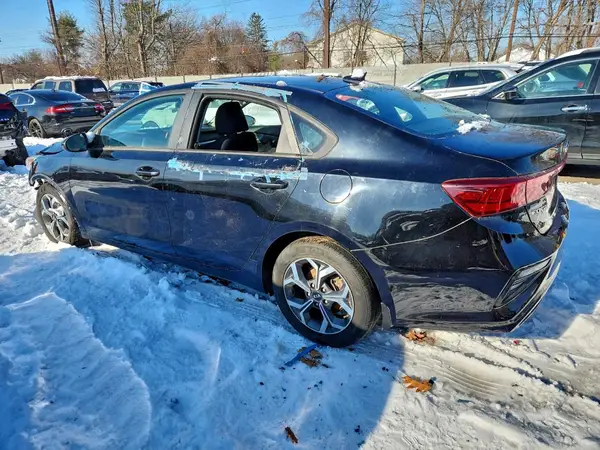 3KPF24AD7KE133684 2019 KIA FORTE - Image 2