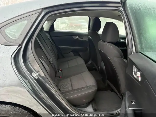 3KPF24AD7KE134948 2019 KIA FORTE - Image 8