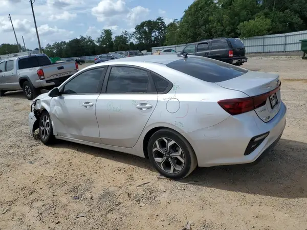 3KPF24AD7KE138223 2019 KIA FORTE - Image 2