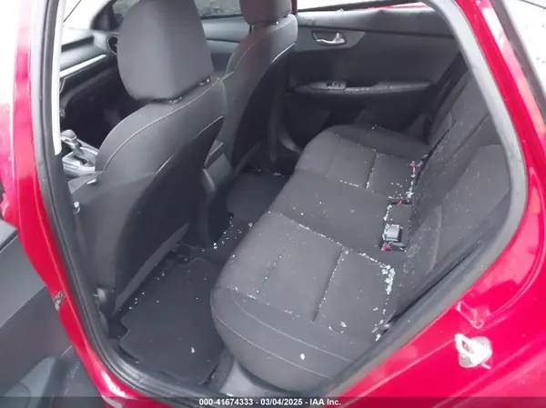 3KPF24AD7KE138545 2019 KIA FORTE - Image 8