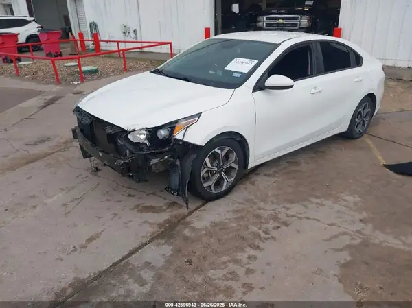 3KPF24AD7LE154469 2020 KIA FORTE - Image 2