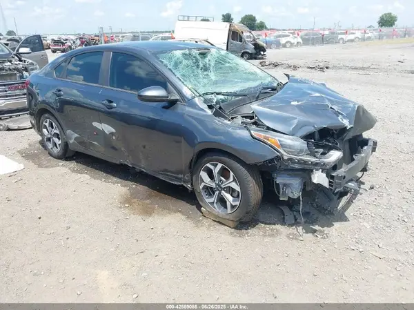 3KPF24AD7LE155704 2020 KIA FORTE - Image 1