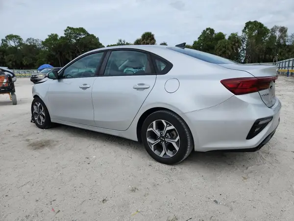 3KPF24AD7LE155735 2020 KIA FORTE - Image 2
