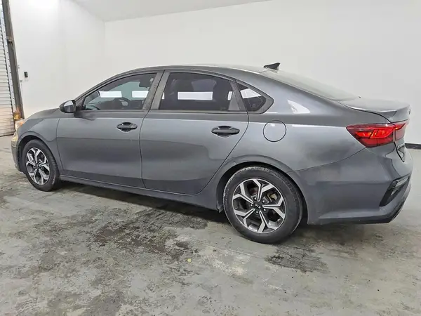 3KPF24AD7LE173989 2020 KIA FORTE - Image 2