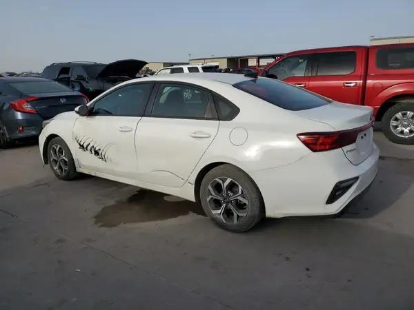 3KPF24AD7LE174348 2020 KIA FORTE - Image 2