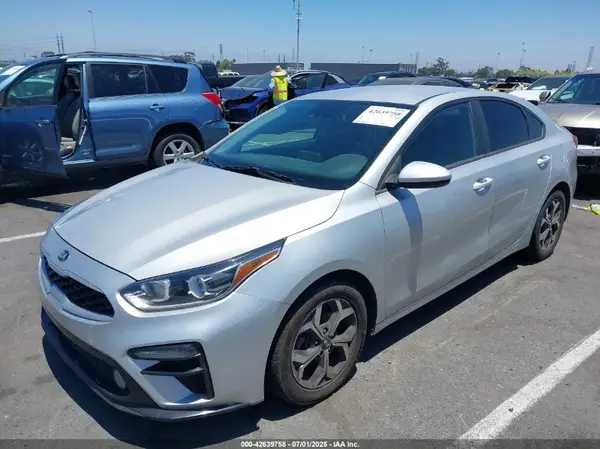 3KPF24AD7LE175385 2020 KIA FORTE - Image 2