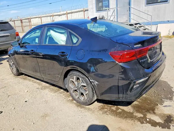 3KPF24AD7LE184118 2020 KIA FORTE - Image 2
