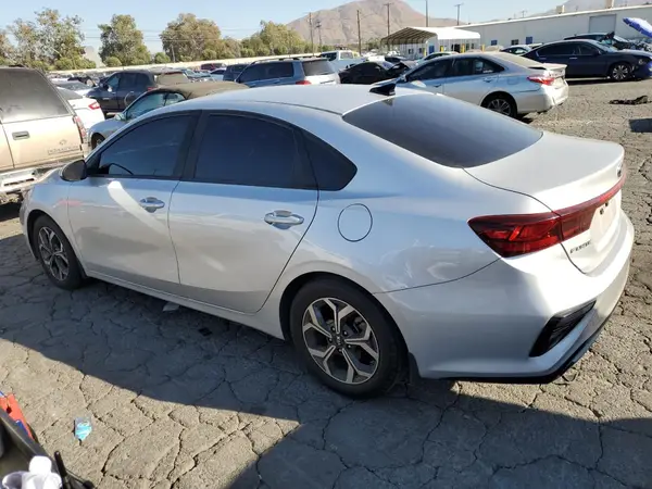 3KPF24AD7LE185169 2020 KIA FORTE - Image 2