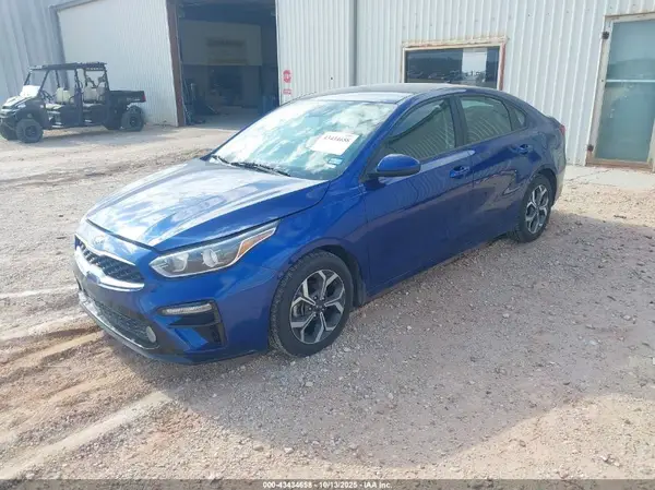 3KPF24AD7LE185625 2020 KIA FORTE - Image 2