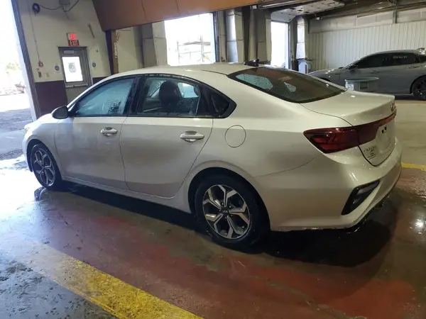3KPF24AD7LE185821 2020 KIA FORTE - Image 2