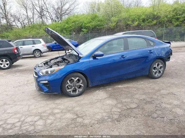 3KPF24AD7LE194888 2020 KIA FORTE - Image 2