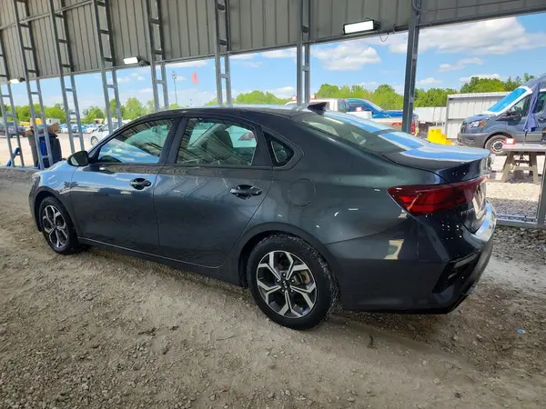 3KPF24AD7LE197564 2020 KIA FORTE - Image 2