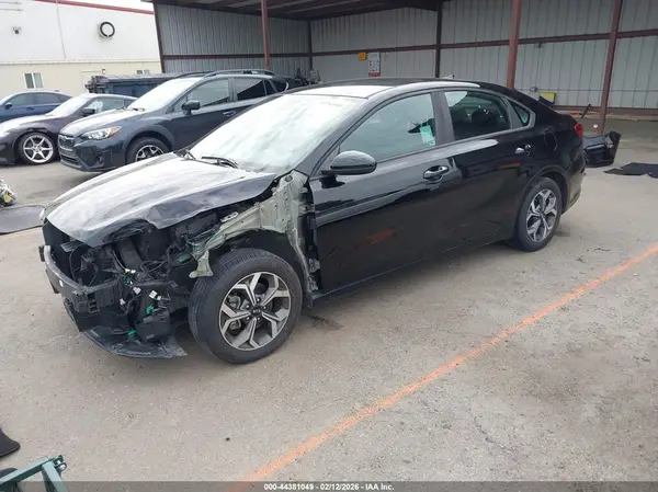 3KPF24AD7LE200639 2020 KIA FORTE - Image 2
