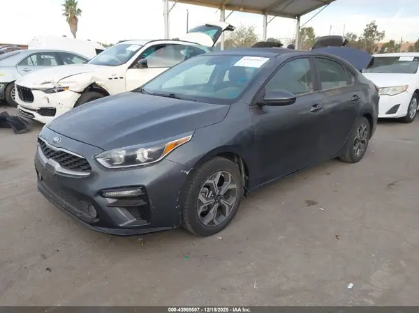 3KPF24AD7LE209146 2020 KIA FORTE - Image 2