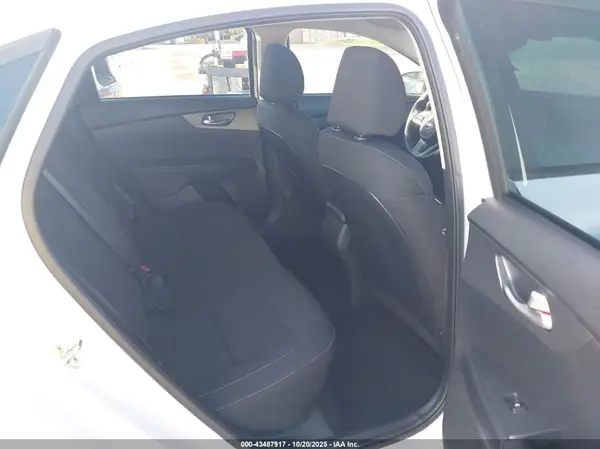 3KPF24AD7LE211723 2020 KIA FORTE - Image 8