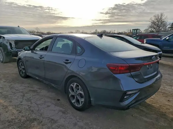 3KPF24AD7LE214606 2020 KIA FORTE - Image 2