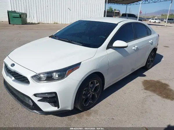 3KPF24AD7LE217229 2020 KIA FORTE - Image 2