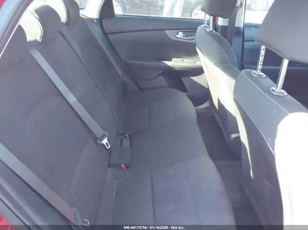 3KPF24AD7LE219420 2020 KIA FORTE - Image 8
