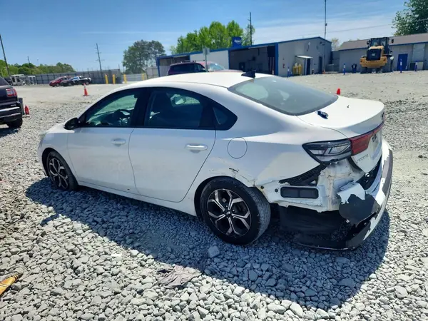 3KPF24AD7LE226075 2020 KIA FORTE - Image 2