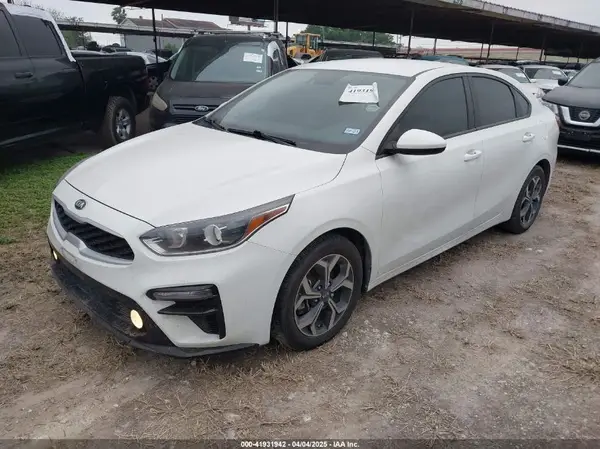 3KPF24AD7LE231518 2020 KIA FORTE - Image 2