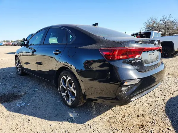 3KPF24AD7LE233415 2020 KIA FORTE - Image 2