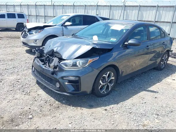 3KPF24AD7LE234564 2020 KIA FORTE - Image 2