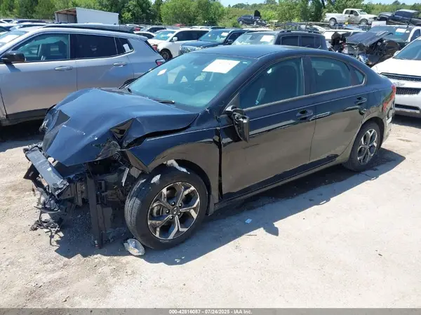 3KPF24AD7LE241417 2020 KIA FORTE - Image 2