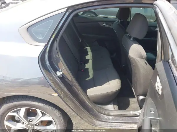 3KPF24AD7LE242194 2020 KIA FORTE - Image 8