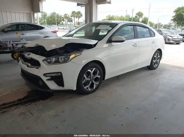 3KPF24AD7LE245242 2020 KIA FORTE - Image 2