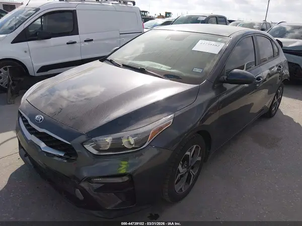 3KPF24AD7LE255883 2020 KIA FORTE - Image 2