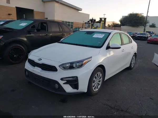 3KPF24AD7LE257066 2020 KIA FORTE - Image 2