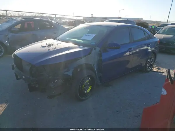 3KPF24AD7LE261375 2020 KIA FORTE - Image 2