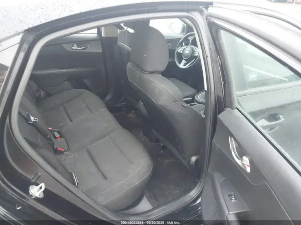 3KPF24AD7ME266402 2021 KIA FORTE - Image 8